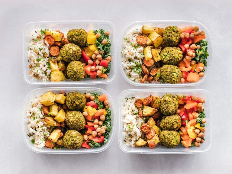 How to Plan Balanced Meals Without Stress: A Simple Guide